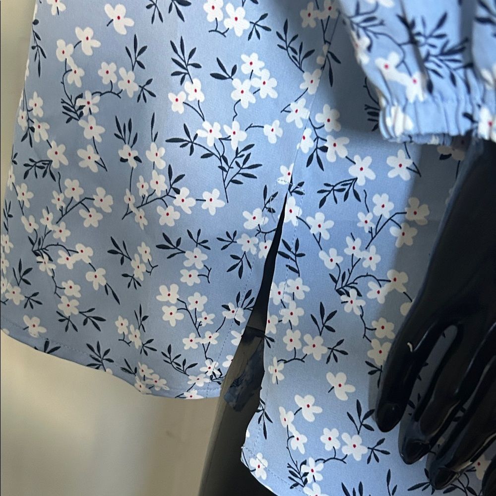 Mario Serrani Floral Blue Women's Top size L/G - Picture 4 of 9